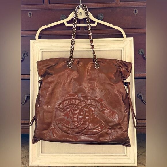 Chanel Bon Bon glossy metallic Bronze Patent Leather tote Vintage 2008 - Picture 1 of 16